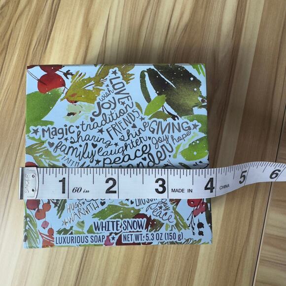 White Snow Luxurious Soap 5.3 oz (150g) Made USA Rich & creamy delightful scent - Picture 9 of 12